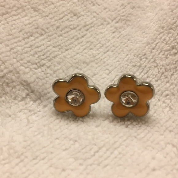 Orange Cream Flower Earrings - Picture 1 of 2